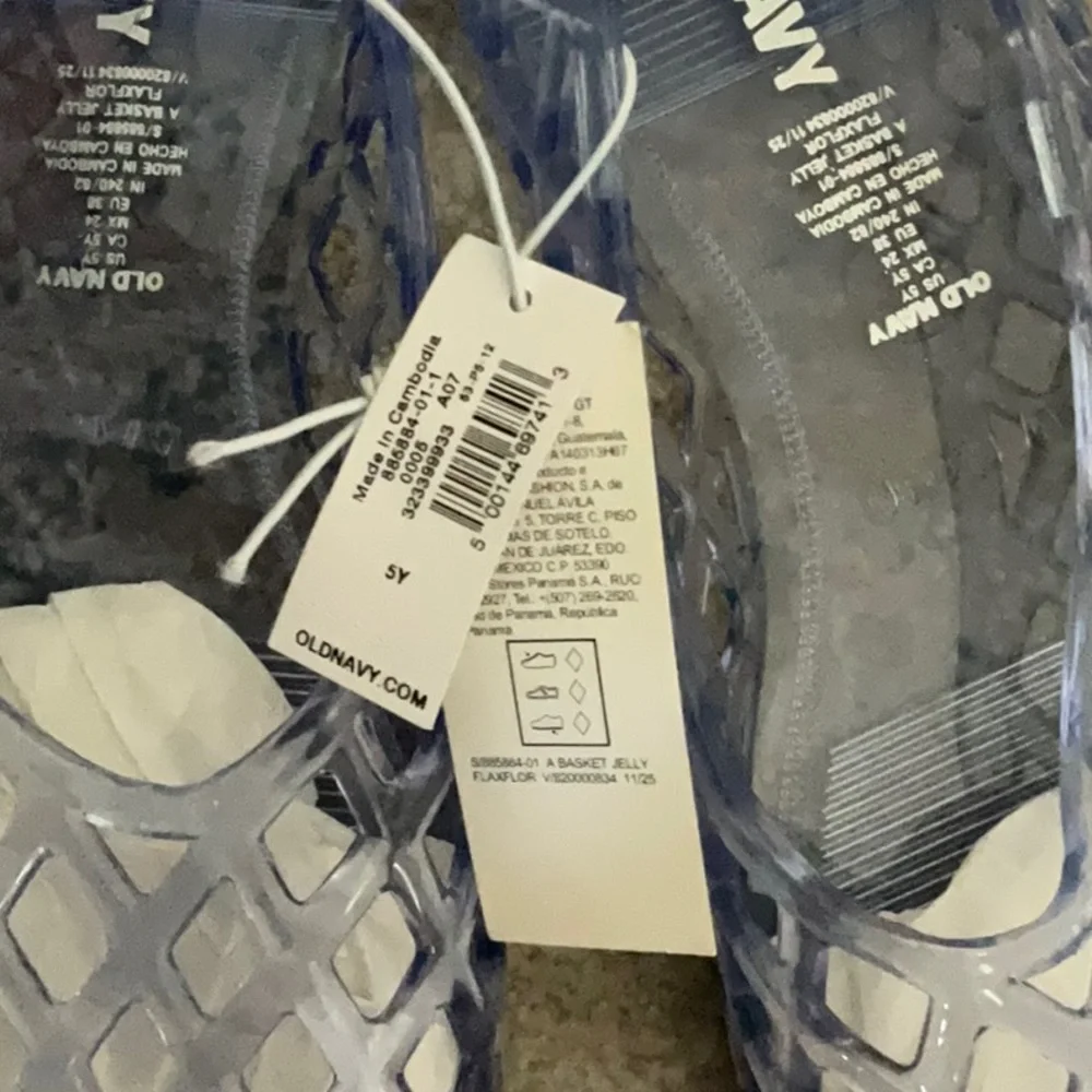 NWT Girls Old Navy Clear Jelly Sandals